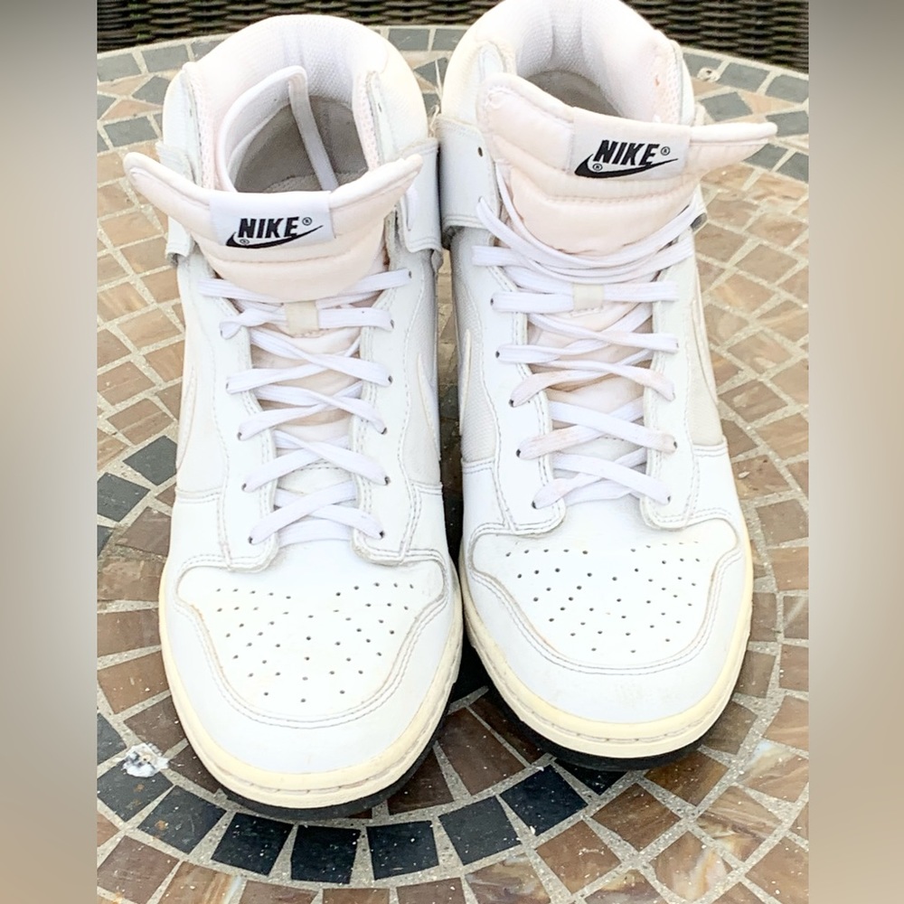 Vintage Nike swoosh white wedge running shoes